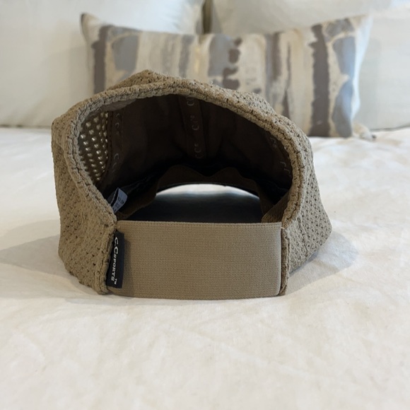 messy bun/ponytail trucker hat - Picture 4 of 7